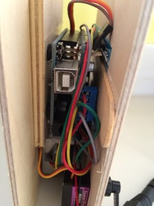 Left side showing the USB port